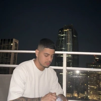 Looking for a roommate in Miami Beach - Miami