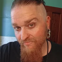 Looking for a roommate in Oakland County - Detroit