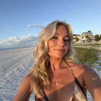 Looking for a roommate in Broward County - Miami