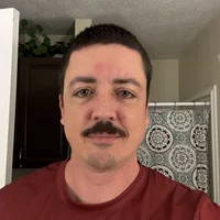 Buscando compañero de cuarto en NE Indy - Indianapolis