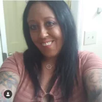 Looking for a roommate in Downtown/Peninsula, West Ashley, Johns Island, James Island, North Charleston, Mount Pleasant/East Cooper, Outer North Charleston, Daniel Island/Cainhoy - Charleston