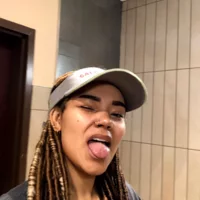 Looking for a roommate in Central Los Angeles, Westside / South Bay, The Harbor, San Fernando Valley, Southeast, The Verdugos, Orange County, San Gabriel Valley, Ventura, Inland Empire - Los Angeles