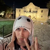 Looking for a roommate in North SATX, West SATX - San Antonio