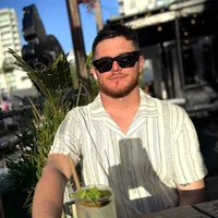 Looking for a roommate in Suffolk East - Long Island