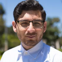 Looking for a roommate in San Fernando Valley - Los Angeles