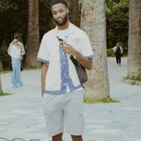 Looking for a roommate in Central - Chicago