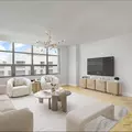 Room for rent in LIC #11