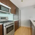 Room for rent in LIC #6