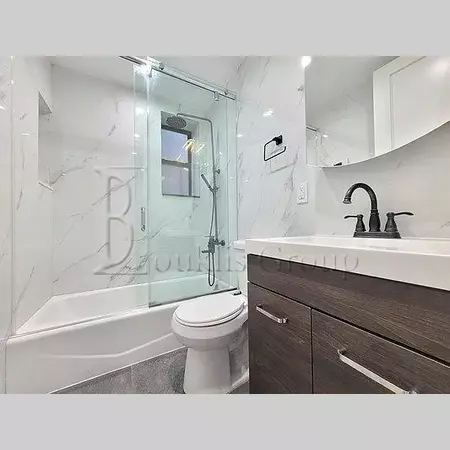 2 bedrooms apartment for rent in Astoria - Queens, New York