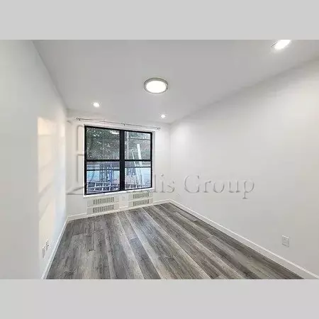2 bedrooms apartment for rent in Astoria - Queens, New York