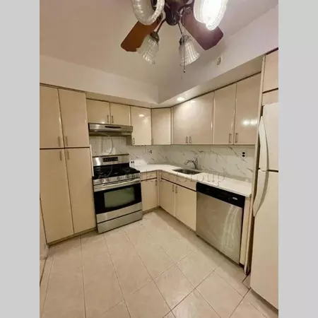 3 bedrooms apartment for rent in Forest Hills - Queens, New York
