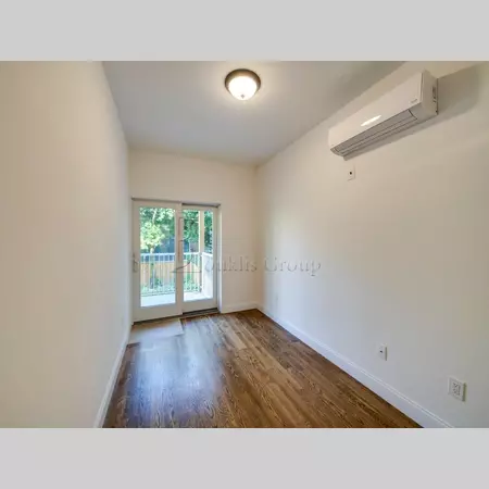 3 bedrooms apartment for rent in Astoria - Queens, New York