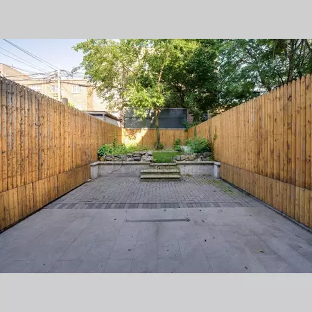 3 bedrooms apartment for rent in Astoria - Queens, New York