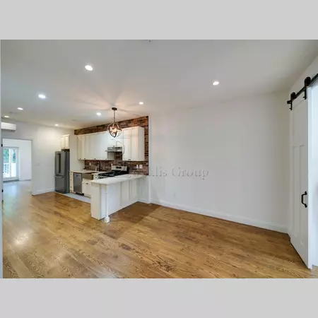 3 bedrooms apartment for rent in Astoria - Queens, New York