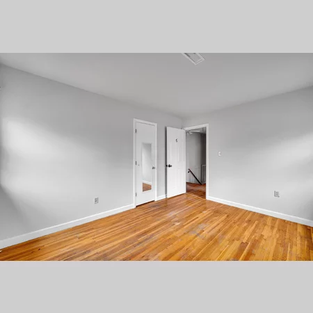 Coliving in Eastway - East Charlotte, Charlotte