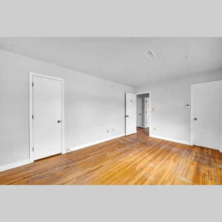 Coliving in Eastway - East Charlotte, Charlotte