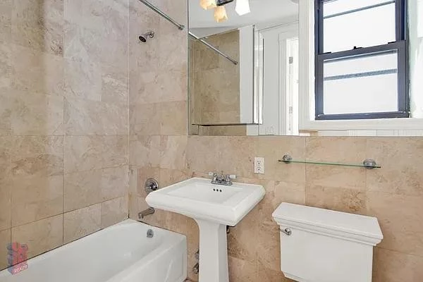 2 bedrooms apartment for rent in East Village - Manhattan, New York
