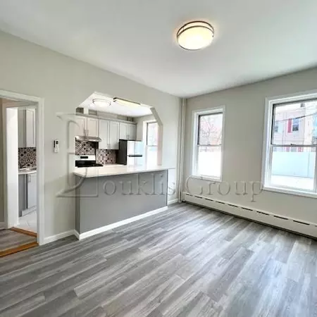 3 bedrooms apartment for rent in Astoria - Queens, New York