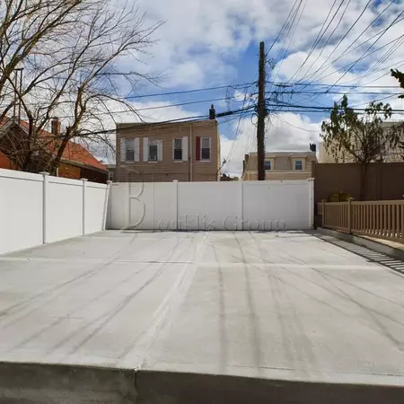 3 bedrooms apartment for rent in Astoria - Queens, New York