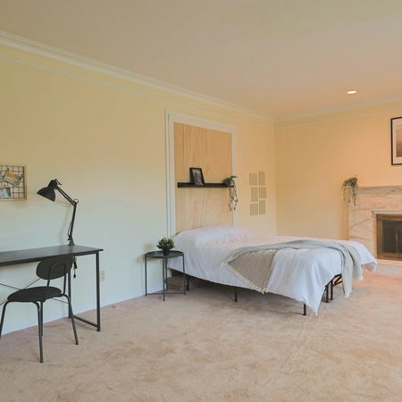 Coliving in Oakridge - West Van, Vancouver