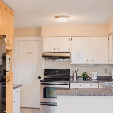 Coliving in Metrotown - Burnaby / New West, Vancouver