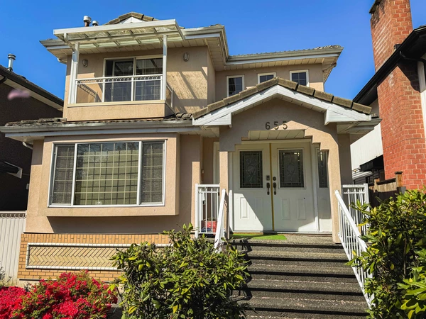 Coliving in Sunset - South Van, Vancouver