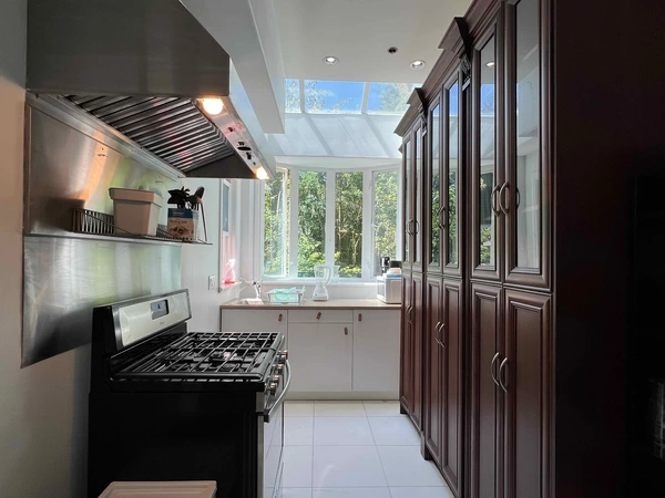 Coliving in Arbutus Ridge - West Van, Vancouver