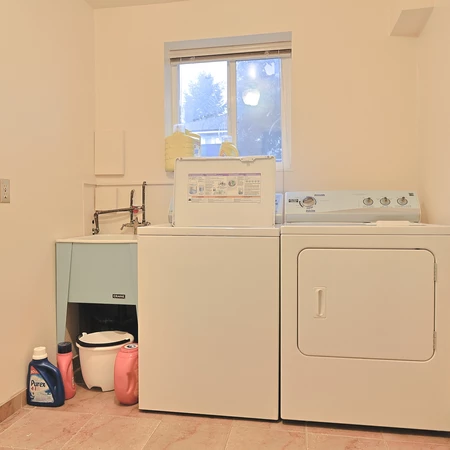Coliving in Killarney - East Van, Vancouver