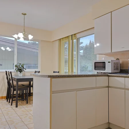 Coliving in Killarney - East Van, Vancouver