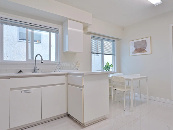 Coliving in Sunset - South Van, Vancouver
