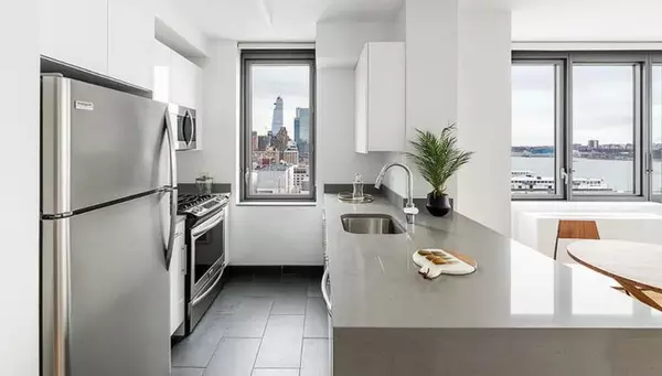 3 bedrooms apartment for rent in Midtown West - Manhattan, New York