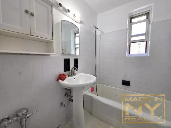2 bedrooms apartment for rent in Forest Hills - Queens, New York