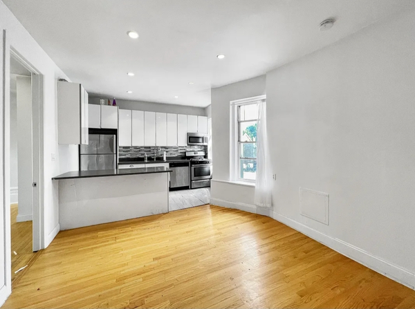 3 bedrooms apartment for rent in Washington Heights - Manhattan, New York