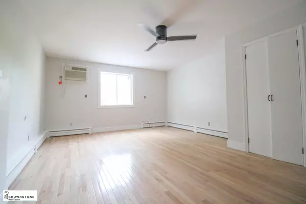 3 bedrooms apartment for rent in Carroll Gardens - Brooklyn, New York
