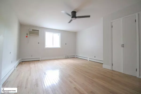 3 bedrooms apartment for rent in Carroll Gardens - Brooklyn, New York