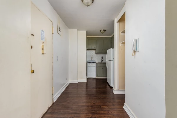Studio Apartment for rent in Jamaica Hills - Queens, New York