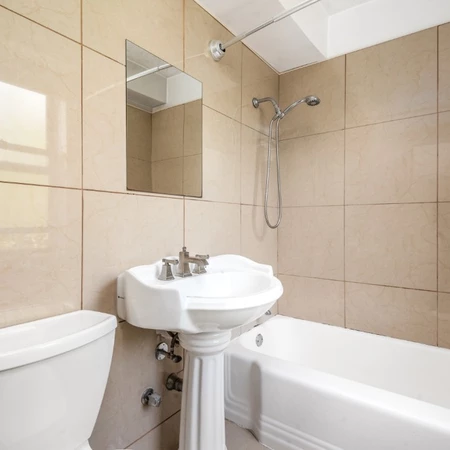 Studio Apartment for rent in Jamaica Hills - Queens, New York