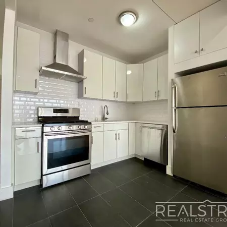 Studio Apartment for rent in Elmhurst - Queens, New York