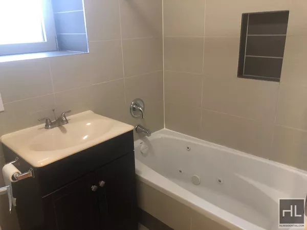 3 bedrooms apartment for rent in Whitestone - Queens, New York