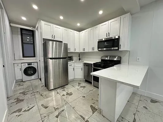 3 bedrooms apartment for rent in Washington Heights - Manhattan, New York