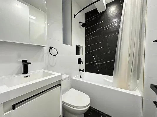 3 bedrooms apartment for rent in Washington Heights - Manhattan, New York