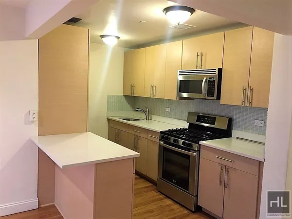 2 bedrooms apartment for rent in Whitestone - Queens, New York