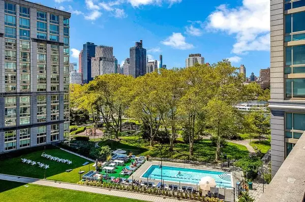 3 bedrooms apartment for rent in Roosevelt Island - Manhattan, New York