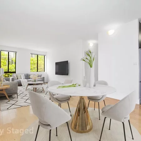 3 bedrooms apartment for rent in Midtown West - Manhattan, New York