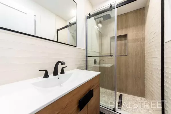 3 bedrooms apartment for rent in Williamsburg - Brooklyn, New York