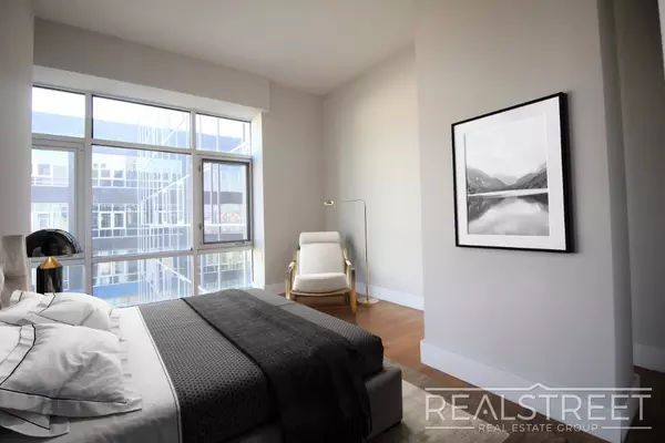 2 bedrooms apartment for rent in Elmhurst - Queens, New York