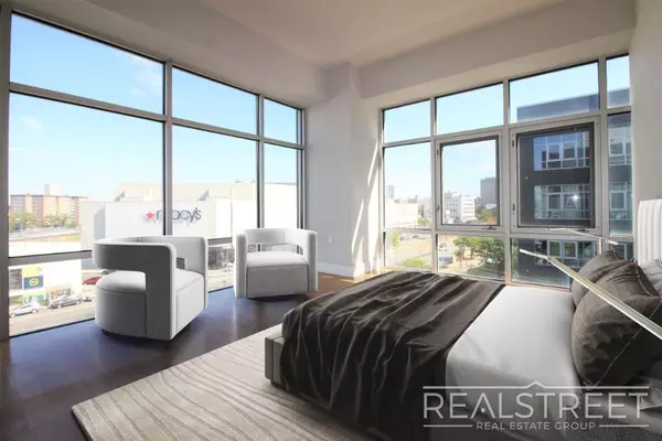 2 bedrooms apartment for rent in Elmhurst - Queens, New York