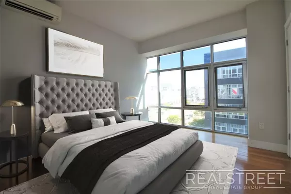 2 bedrooms apartment for rent in Elmhurst - Queens, New York