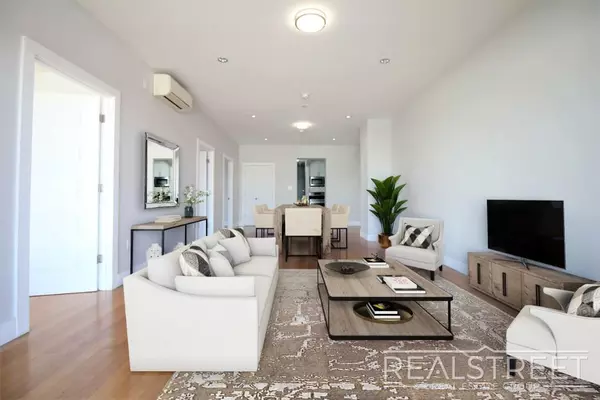 2 bedrooms apartment for rent in Elmhurst - Queens, New York