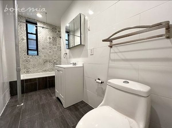 2 bedrooms apartment for rent in Washington Heights - Manhattan, New York